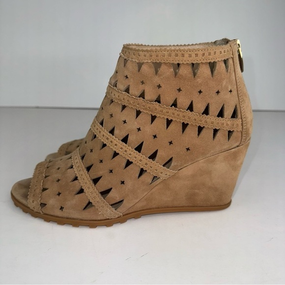 NEW Via Spiga Latanya Wedge peep toe Tan Size 9 - Picture 9 of 13